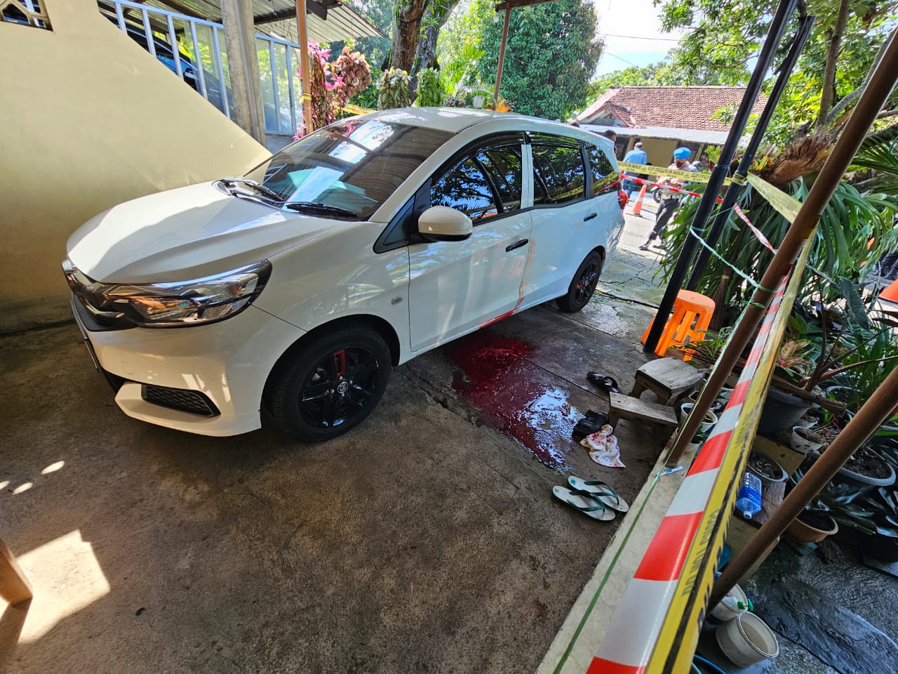 Kompol Tumanggor ditemukan tewas di dalam mobilnya Honda Mobilio putih (Foto:Istimewa)